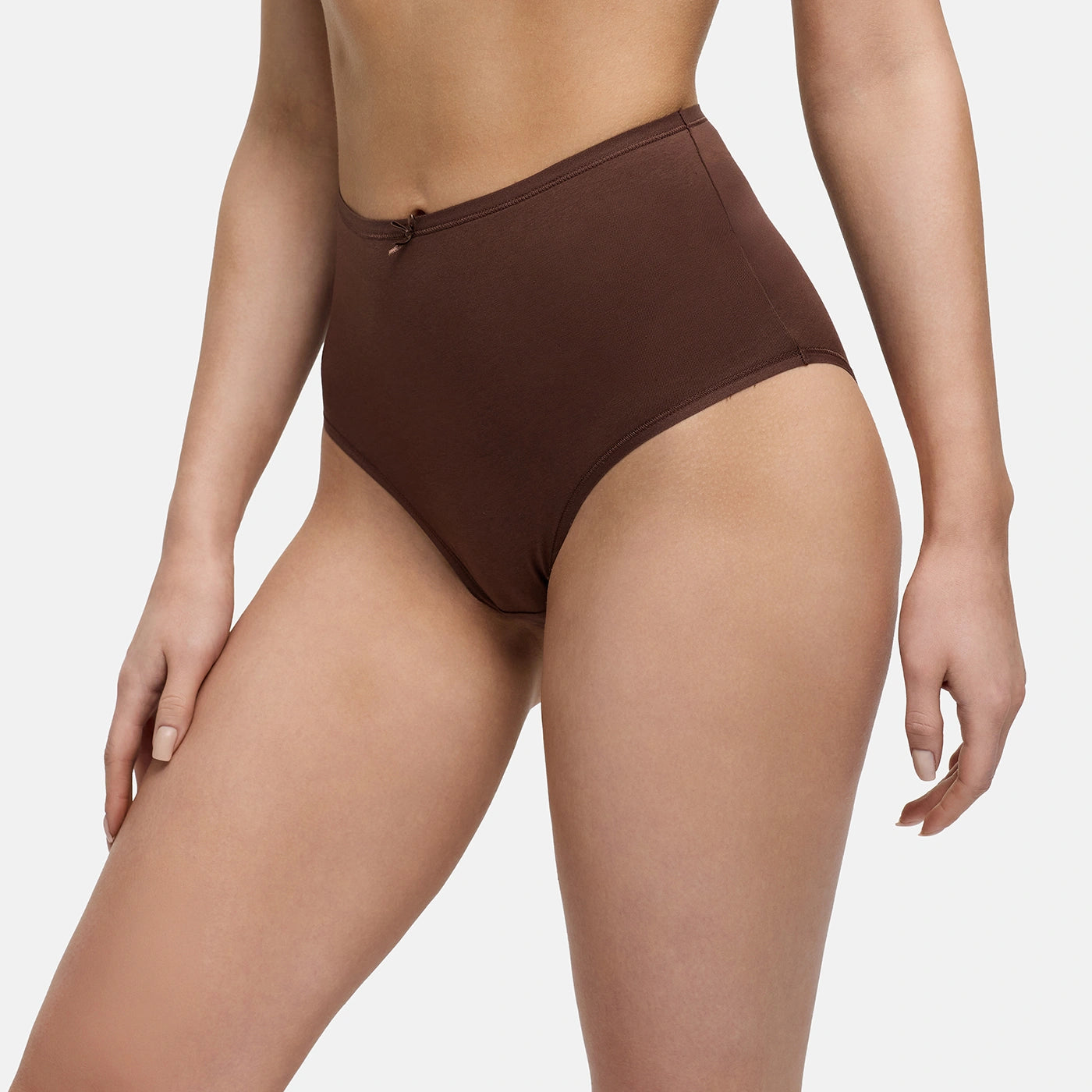 سروال قصير قطني عالي الخصر