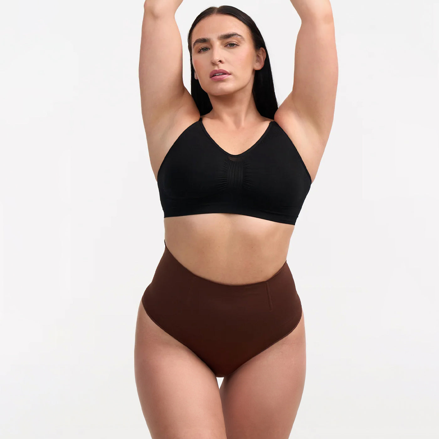 Das Model ist 1,73m groß und trägt Größe L.