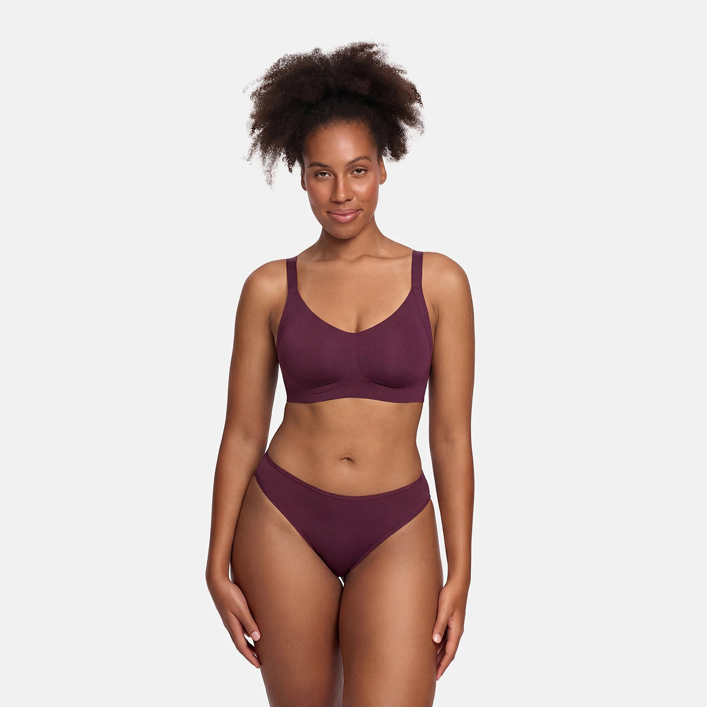 Seamless compact push-up bra