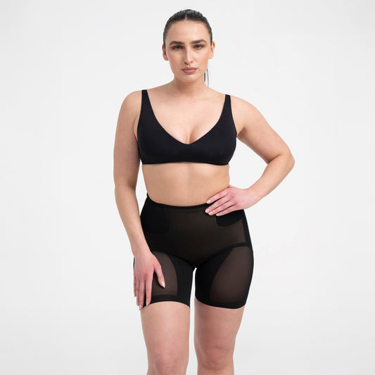 Das Model ist 1,73m groß und trägt Größe L.