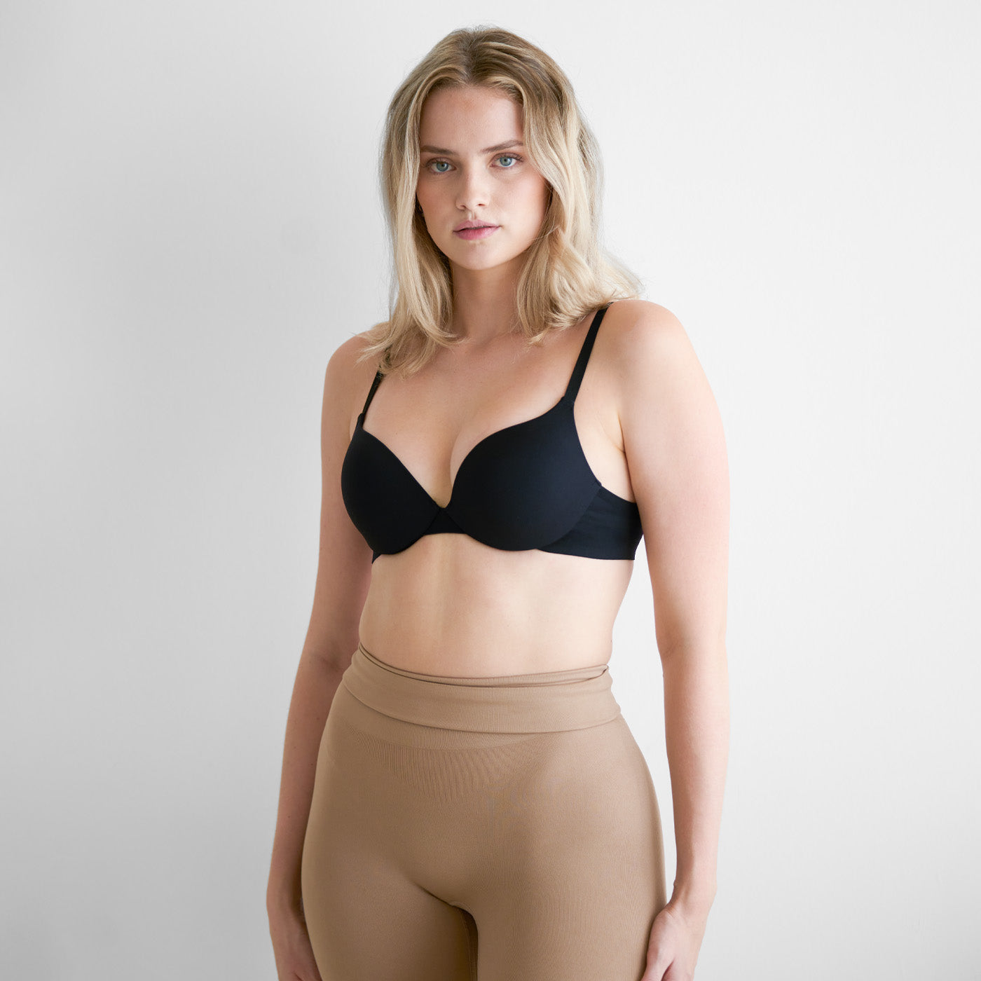 Voorgevormde push-up beugelbeha