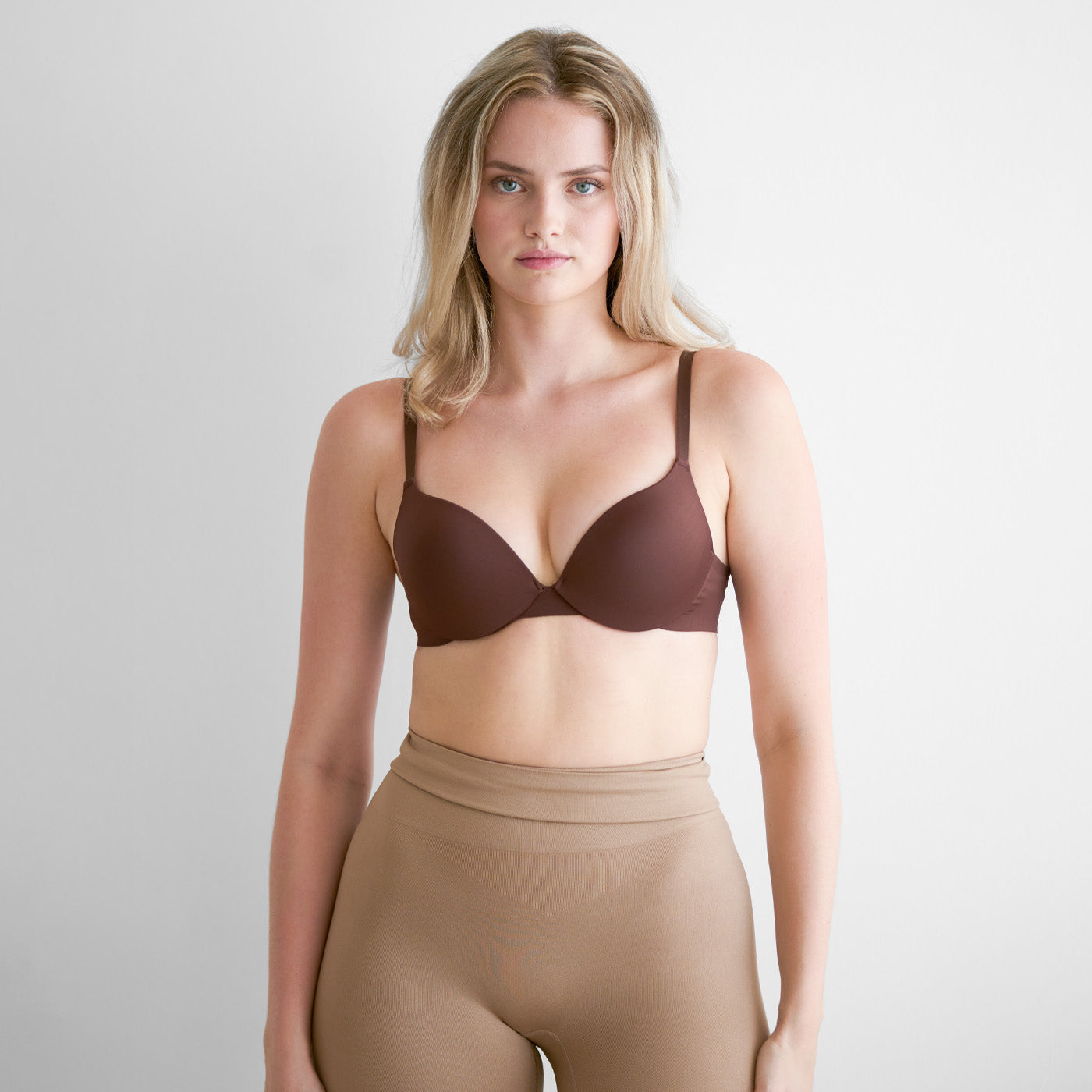 Voorgevormde push-up beugelbeha