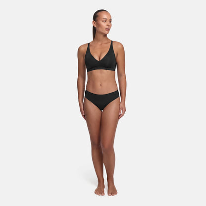 Das Model ist 1,78m groß und trägt Größe S
