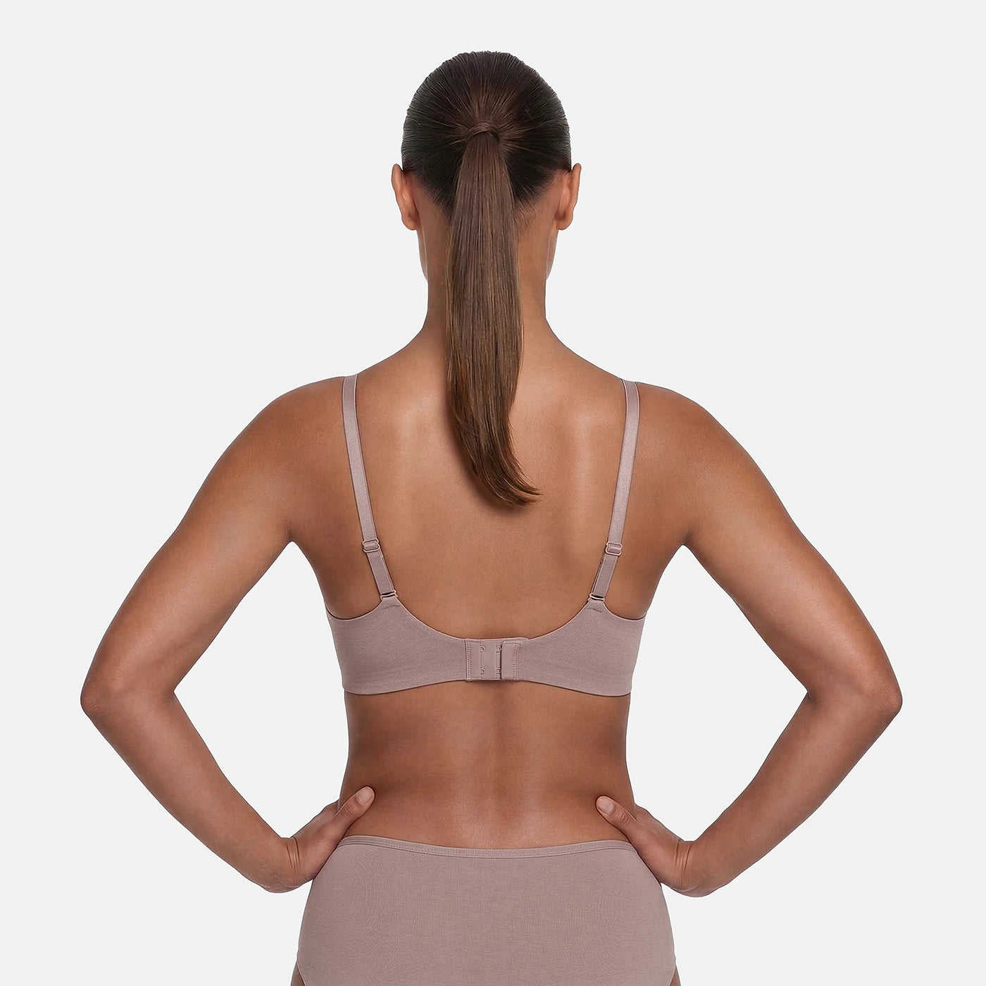 Das Model ist 1,78m groß und trägt Größe S