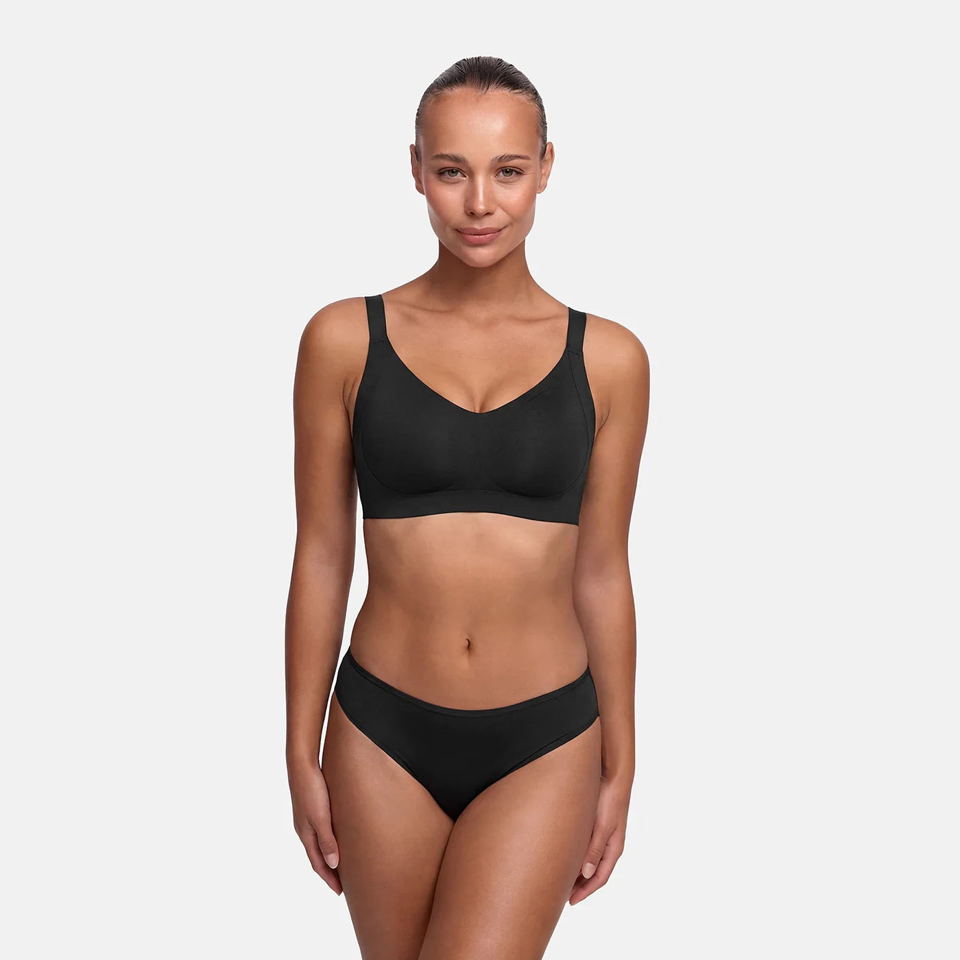 Das Model ist 1,78m groß und trägt Größe S