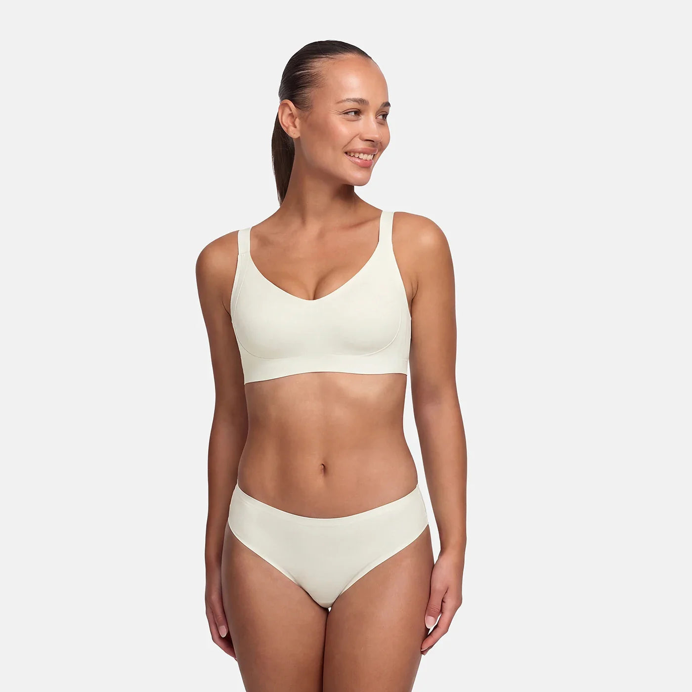 Das Model ist 1,78m groß und trägt Größe S