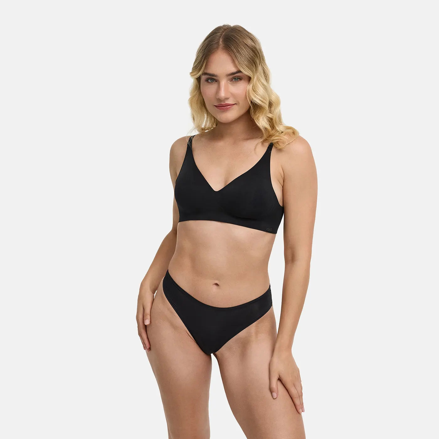 Das Model ist 1,76m groß und trägt Größe S