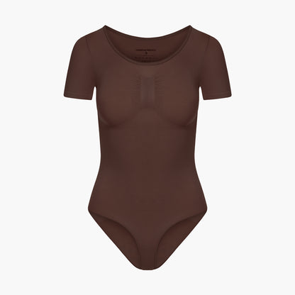 Body reductor moldeador estilo camiseta con corte slip