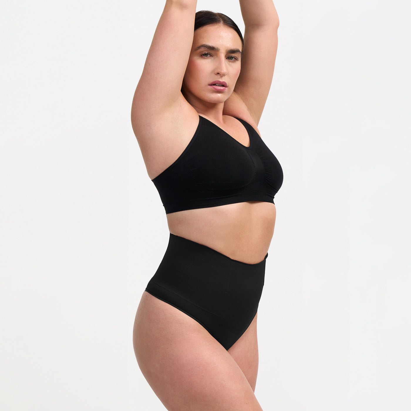 Das Model ist 1,73m groß und trägt Größe L.