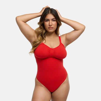 Das Model ist 1,61 m groß und trägt Größe 2XL