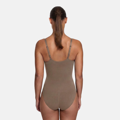 Das Model ist 1,77m groß und trägt Größe S