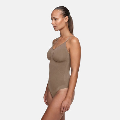Das Model ist 1,77m groß und trägt Größe S