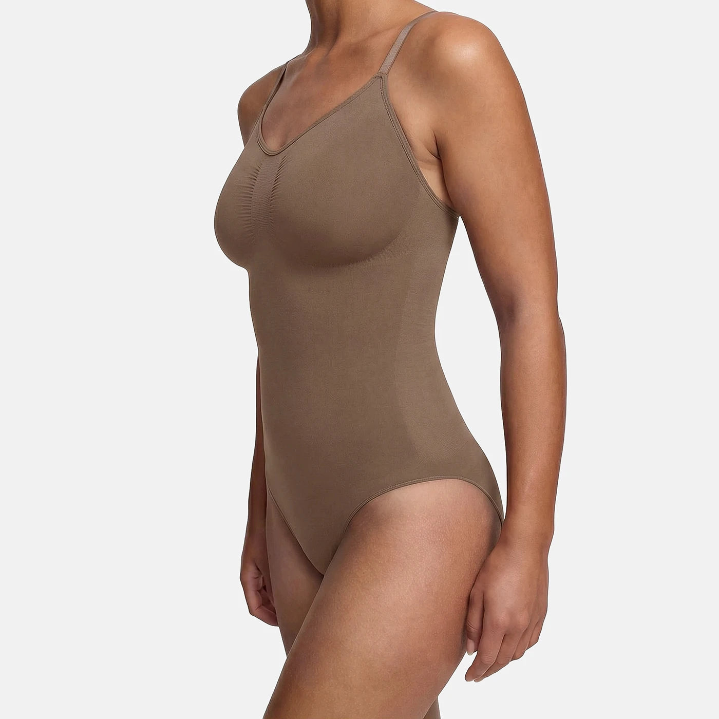 Das Model ist 1,78m groß und trägt Größe S