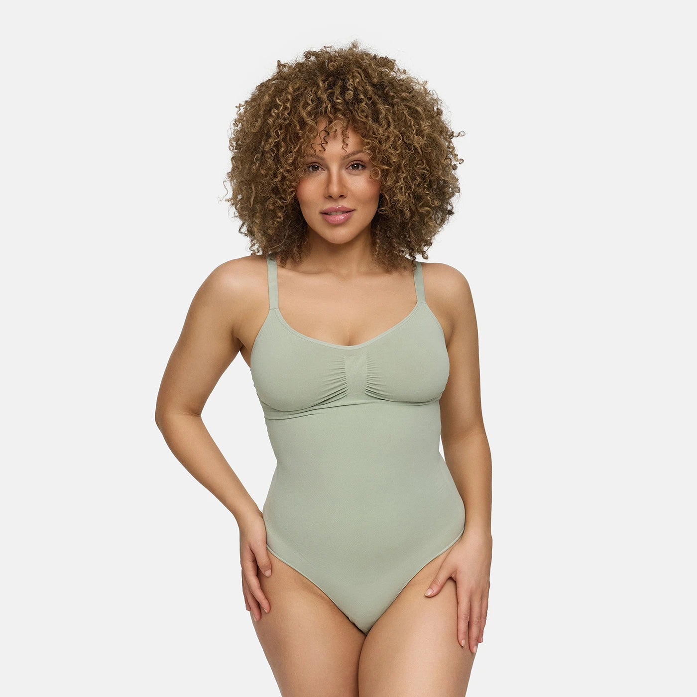 Body sculptant gainant avec string