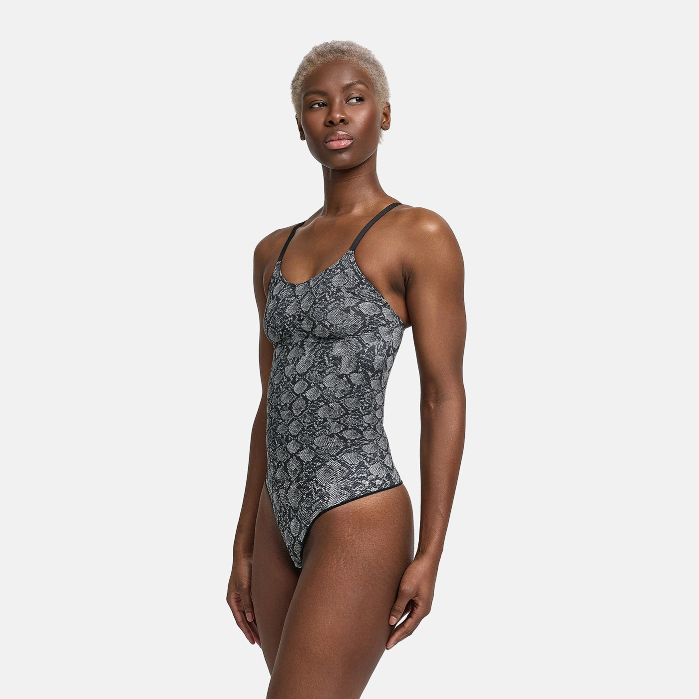Body sculptant gainant avec string