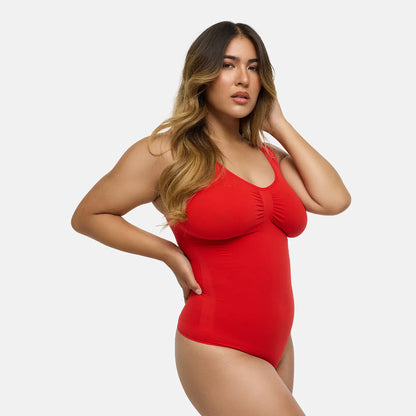 Das Model ist 1,61 m groß und trägt Größe 2XL