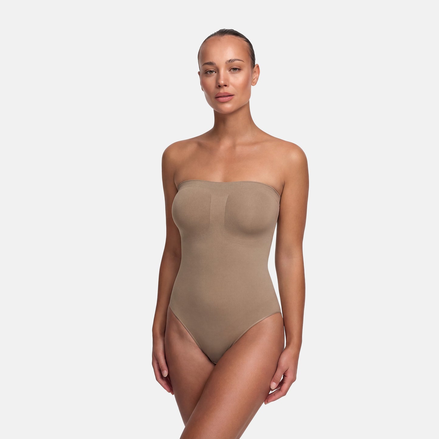 Body sculptant sans bretelles avec string
