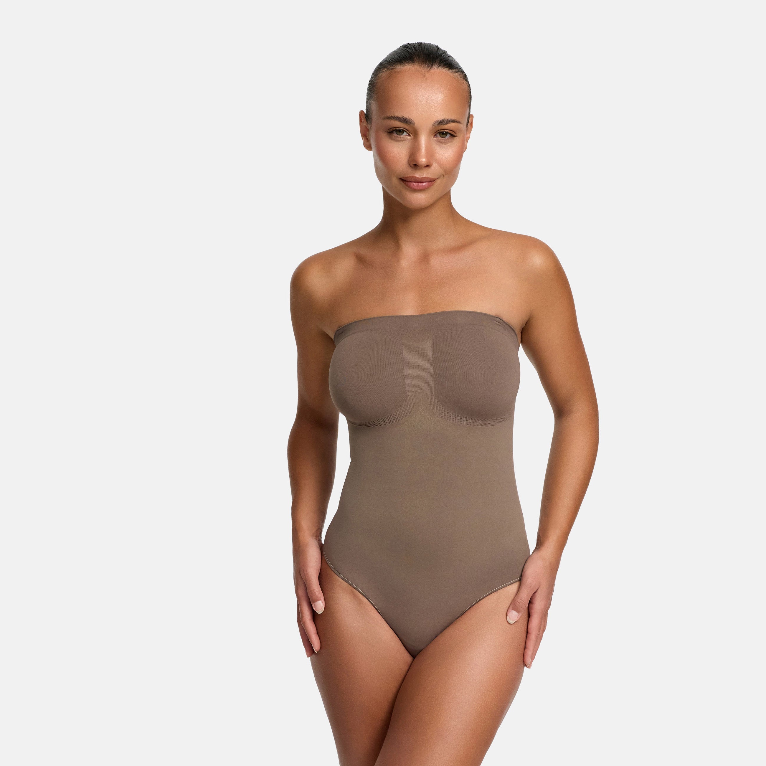 Trägerloser Bodysuit Sculpting Shapewear mit String - Early Access