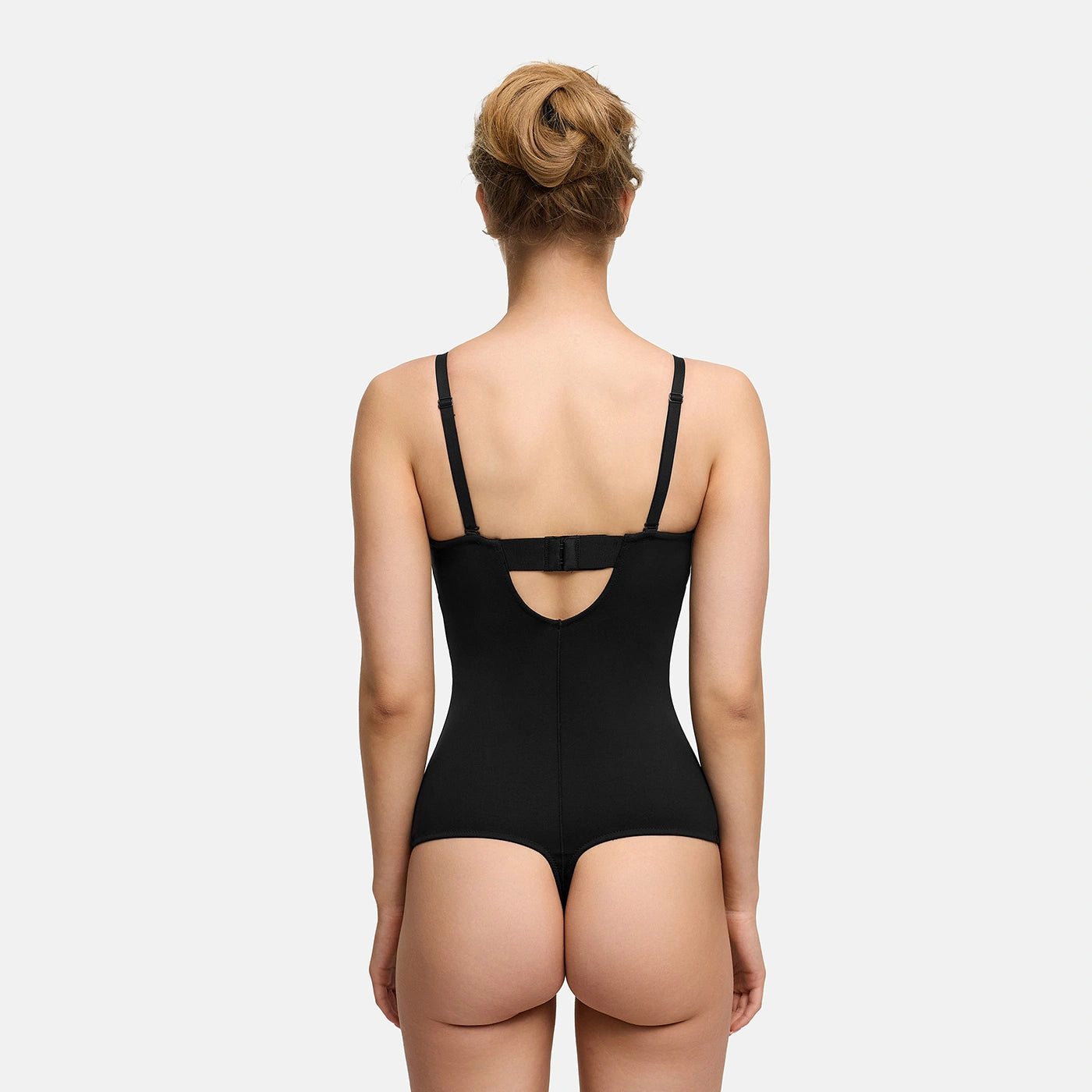 Body push-up intégré avec string