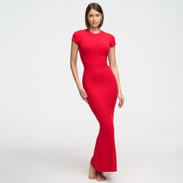 Robe longue en maille côtelée