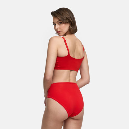Das Model ist 1,80m groß und trägt Größe S 