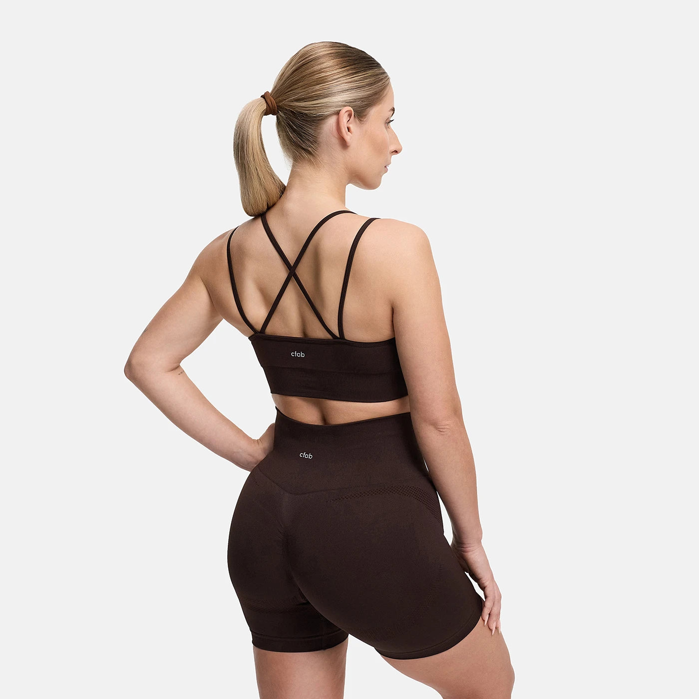 ContourLift Seamless Cross over Sport Bra