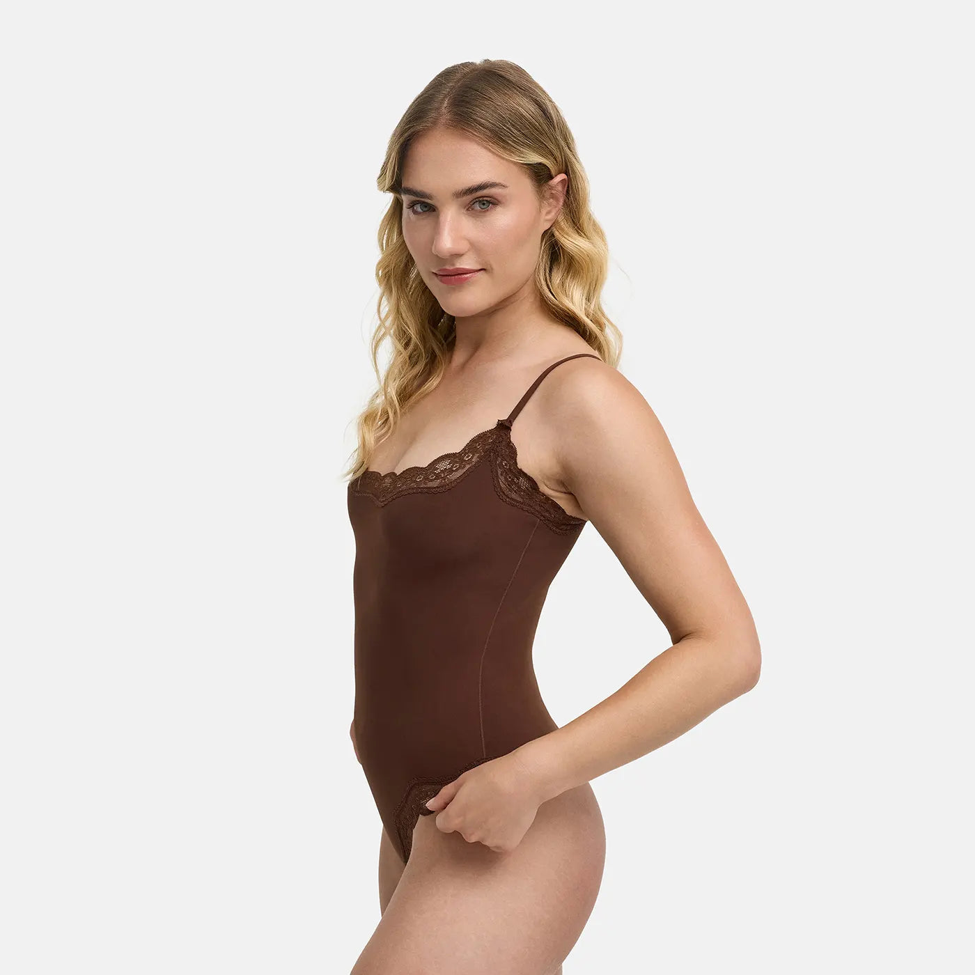 Das Model ist 1,76m groß und trägt Größe XS