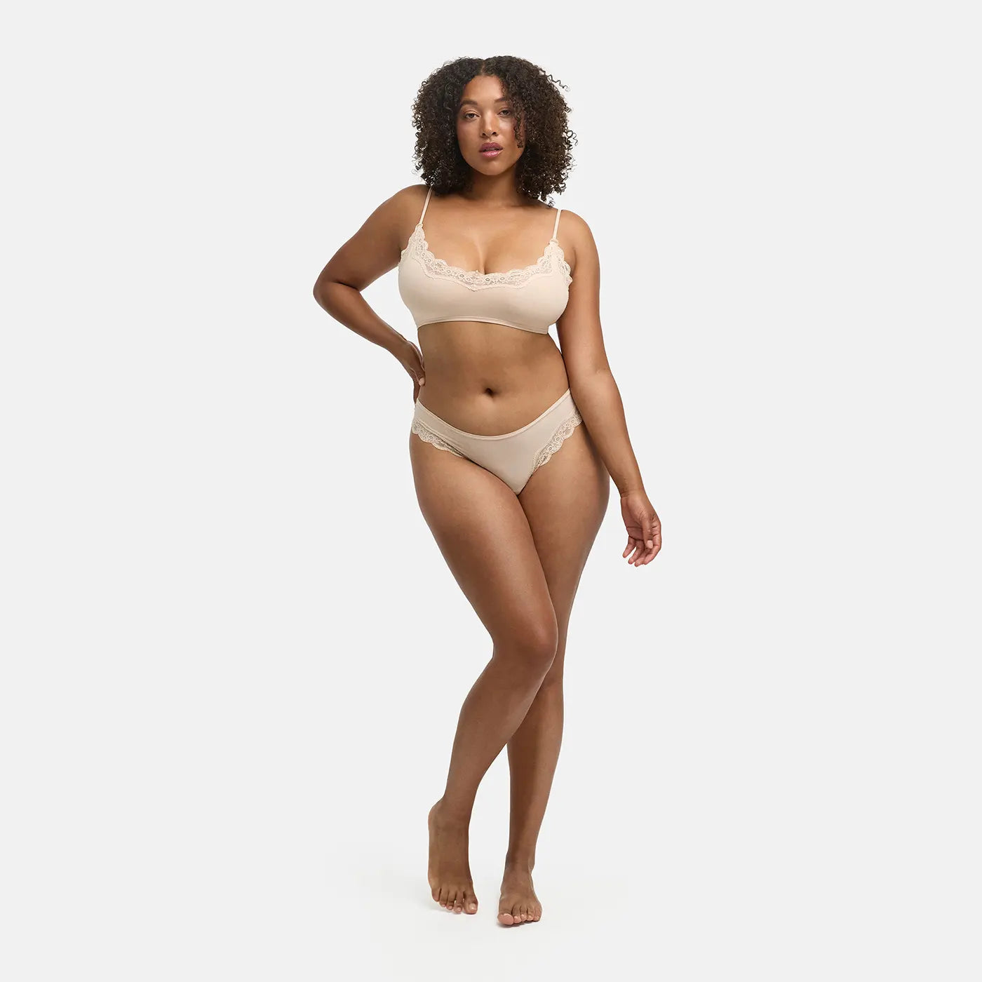 Das Model ist 1,78m groß und trägt Größe XL