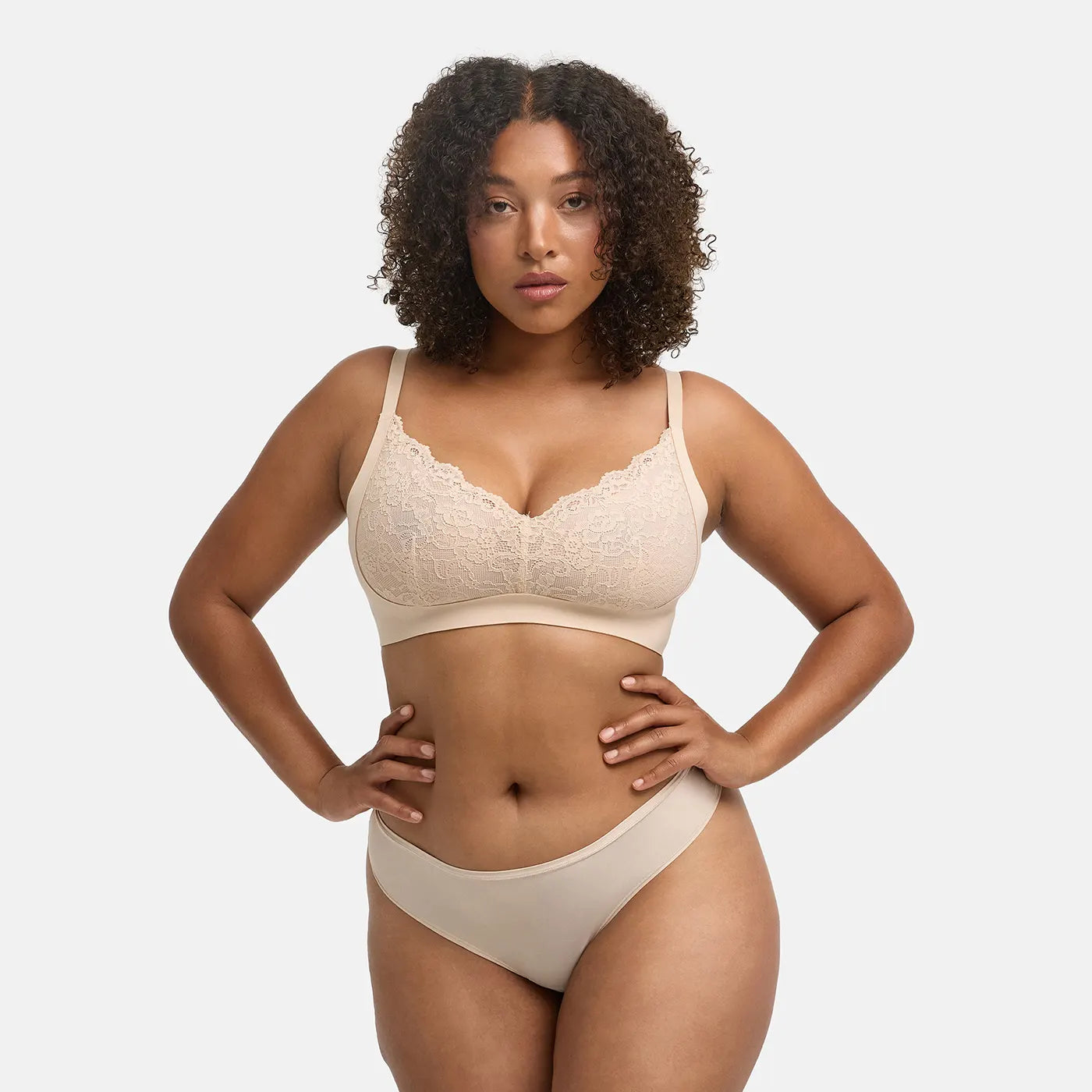 Das Model ist 1,78m groß und trägt Größe XL