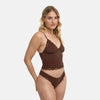 Derin Yaka Dantelli Top