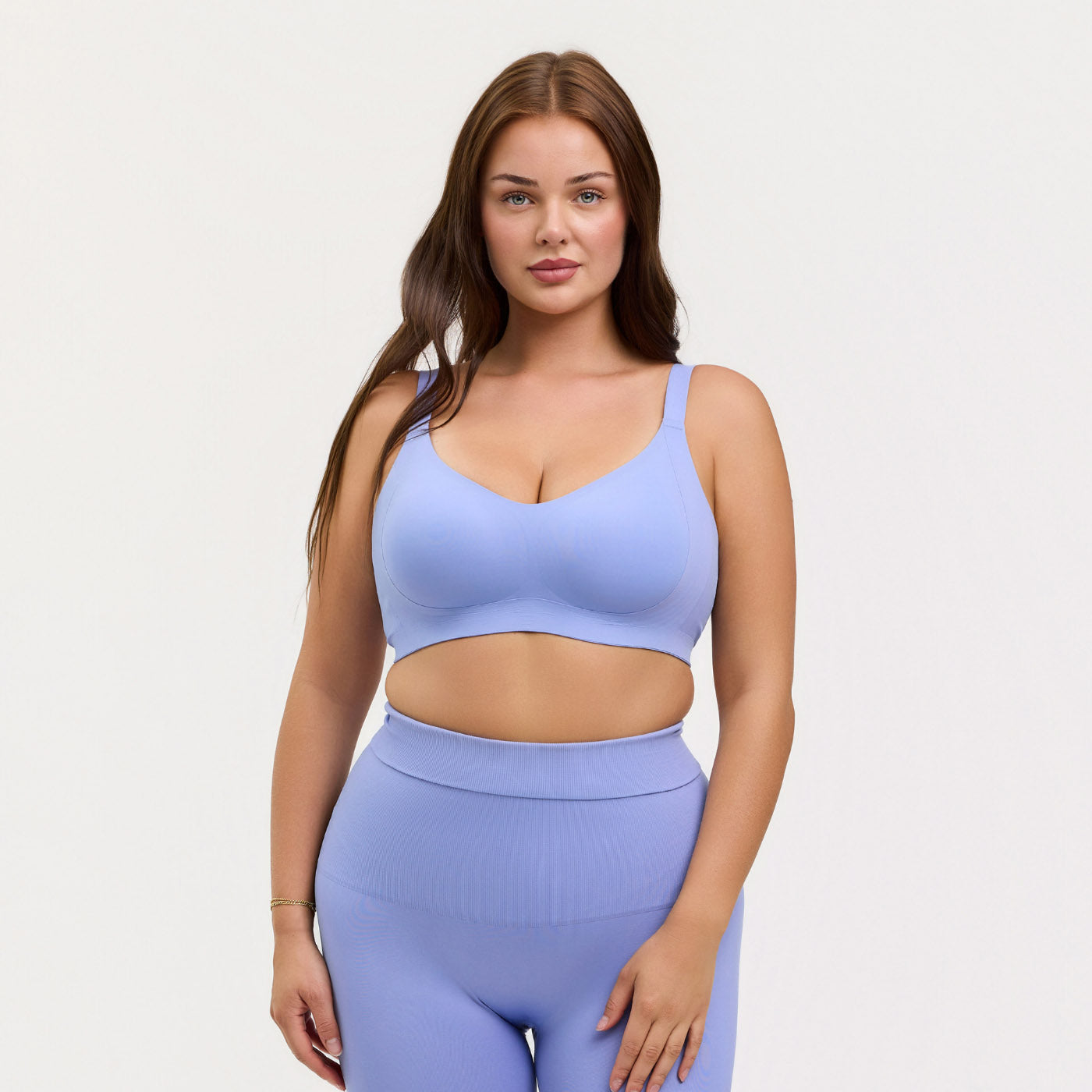 Seamless compact push-up bra
