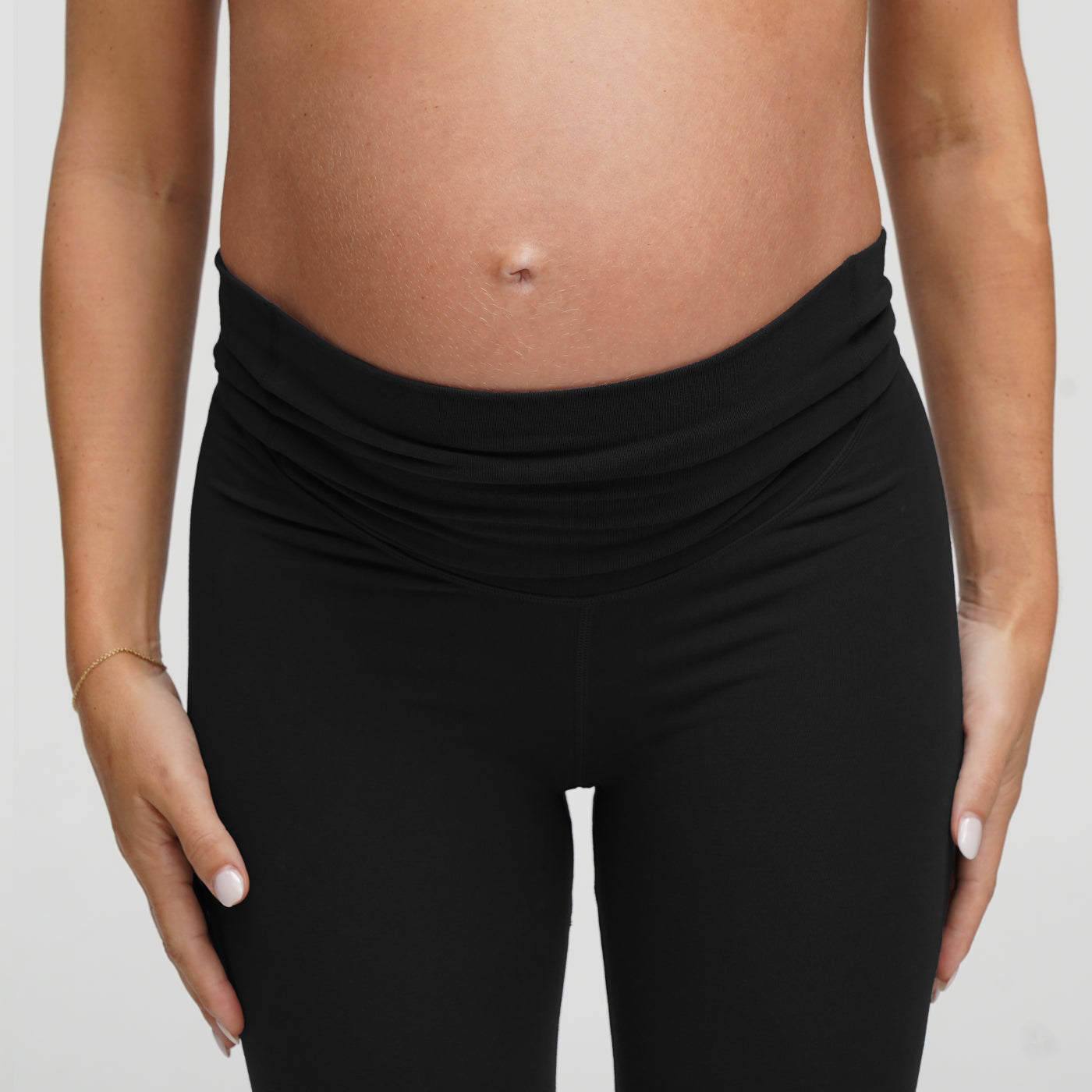 Seamless maternity leggings with a high waistband