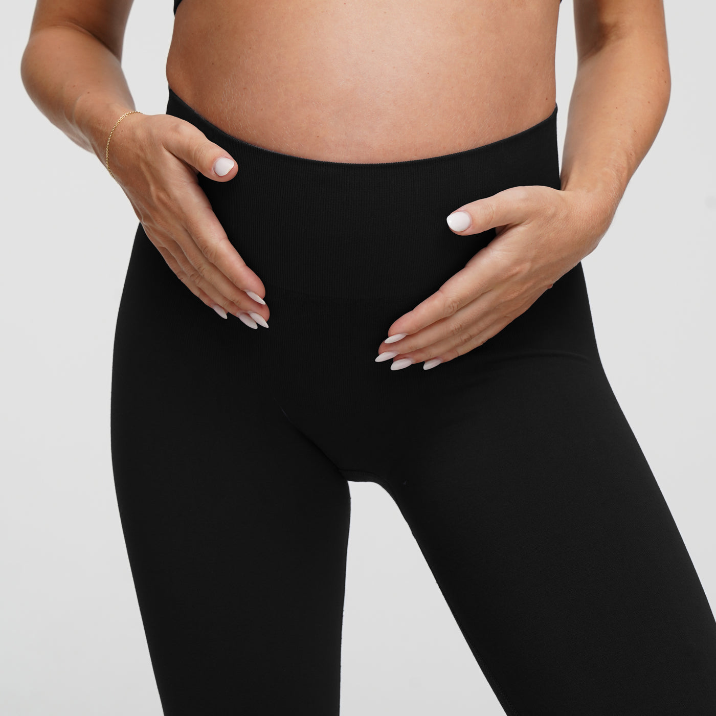 Seamless maternity leggings