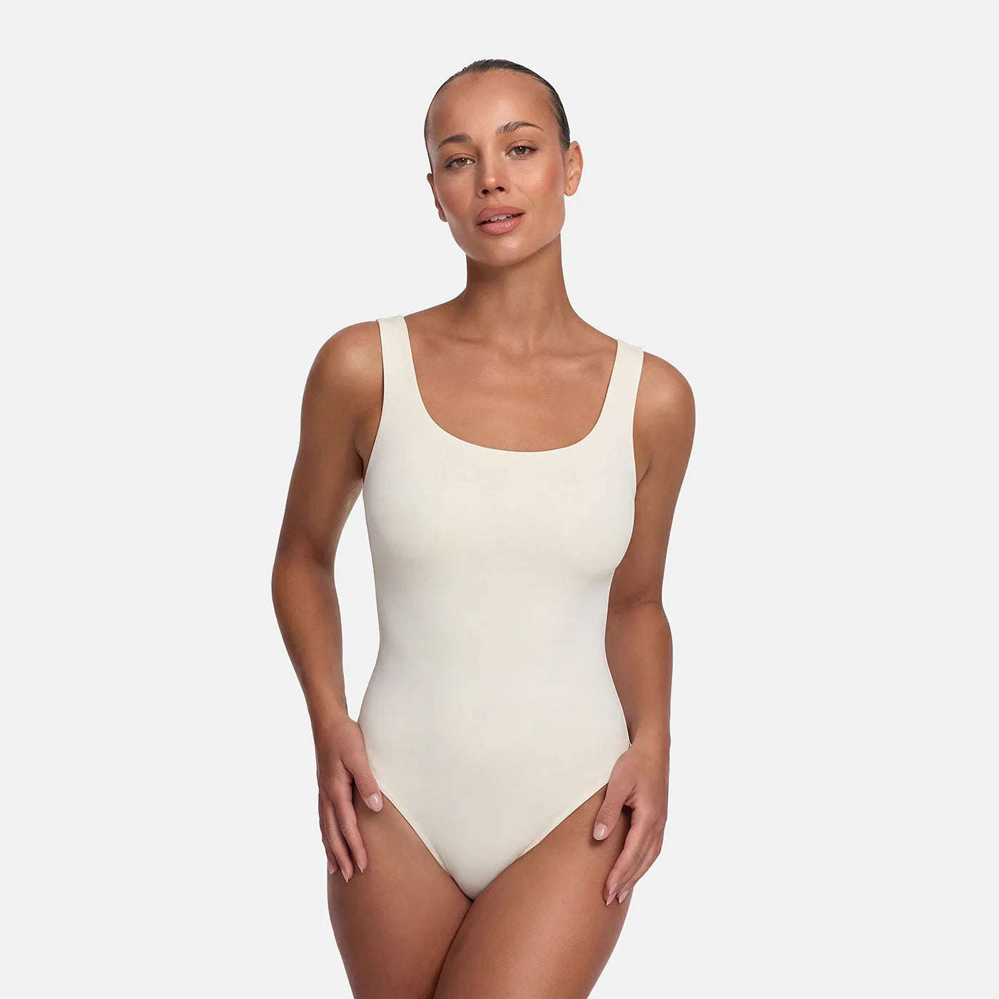 Body scollato sulla schiena