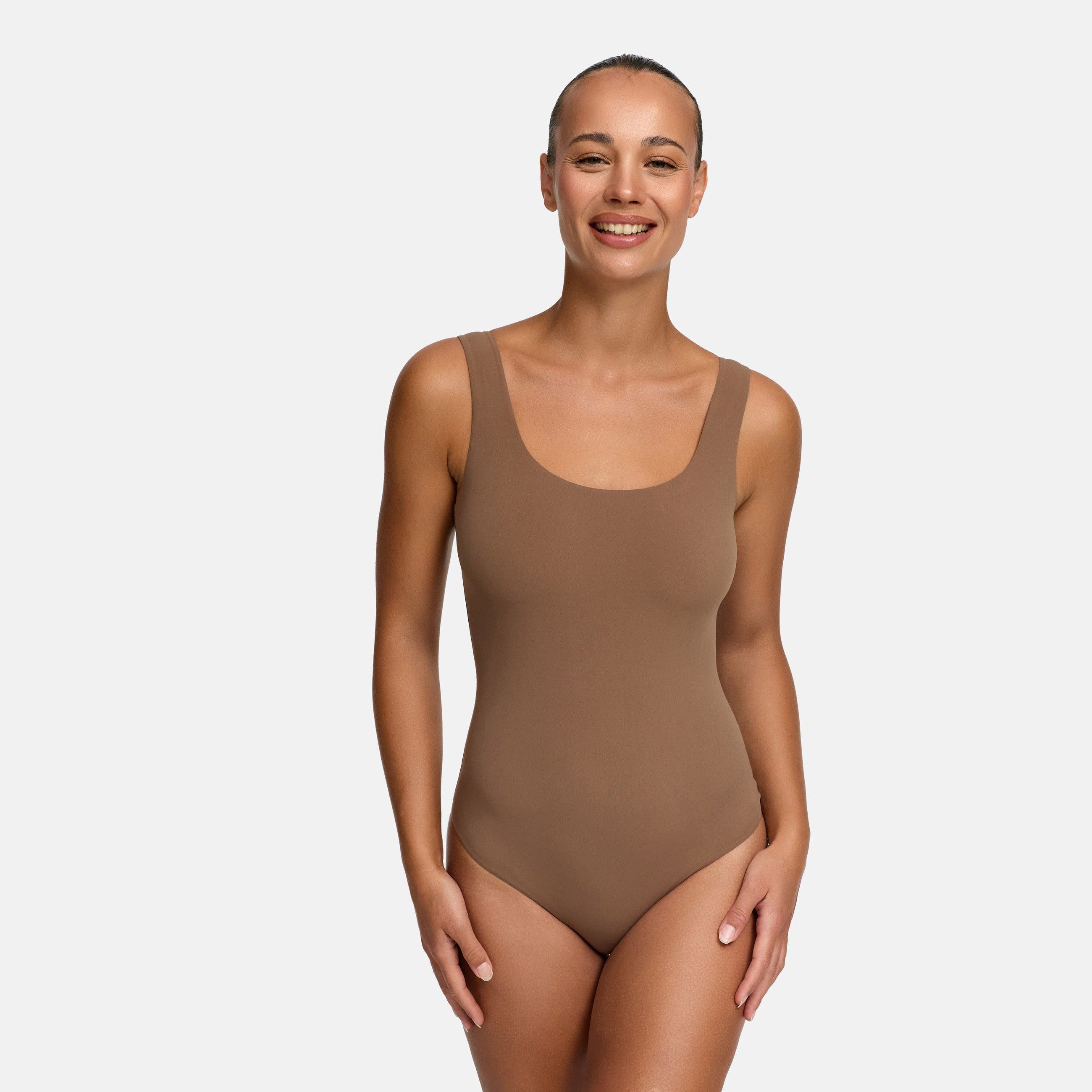 Body scollato sulla schiena